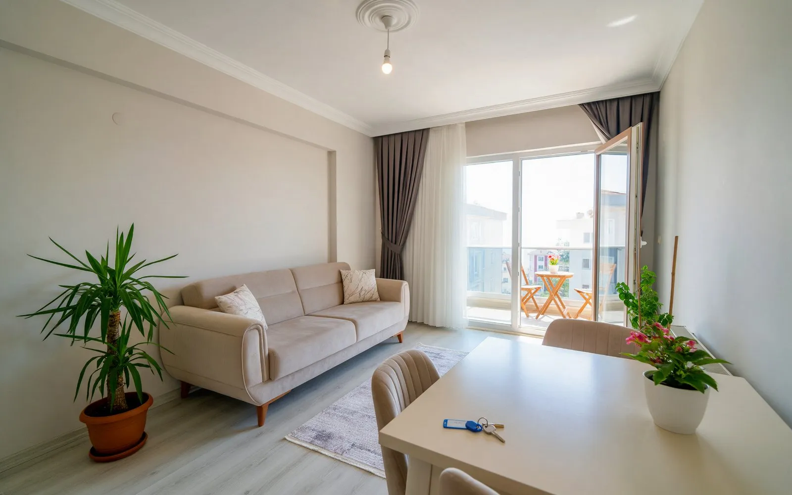 How to Rent Out an Apartment in Turkey Long-Term: Price, Tenant, Lease and Tax